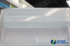 创意弧形晶彩面板 海尔三门冰箱5499元