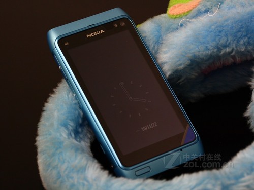 诺基亚 N8 蓝色 外观图 