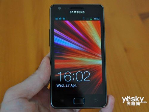 图为：三星 i9100 手机