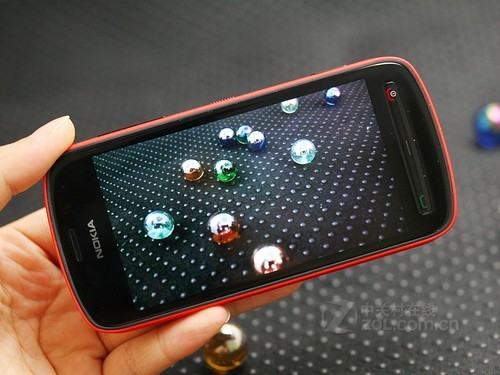 超越卡片机 诺基亚PureView 808热卖中