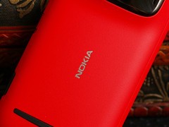 超越卡片机 诺基亚PureView 808热卖中 