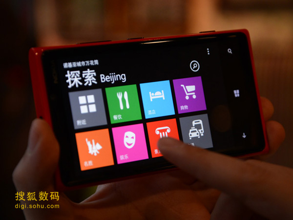 Lumia 920T䱸4.5ӢWXGAֱʾ