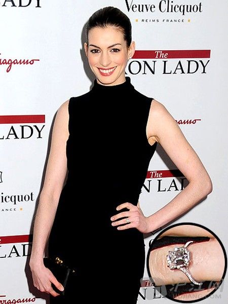 ANNE HATHAWAY ݺɪޱ