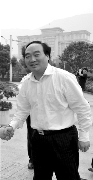 重庆治吏新风下社会图景"红色频道"重迎广告