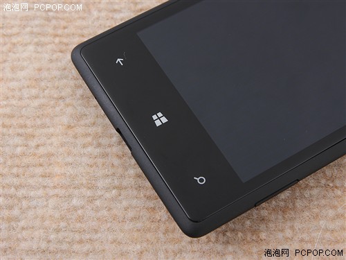 运行流畅/拍照佳/WP8手机 HTC 8X评测