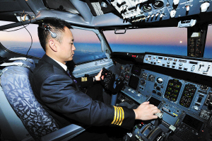 中国客机飞行员图片