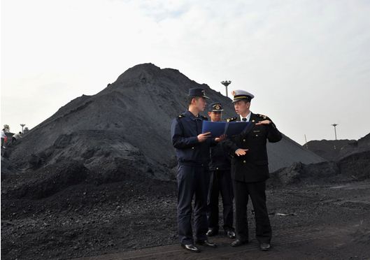 【图】气温下降 黄埔新沙口岸煤炭进口量火热(图)