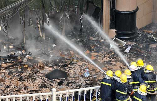 陕西延安国贸大厦火灾造成两人遇难组图