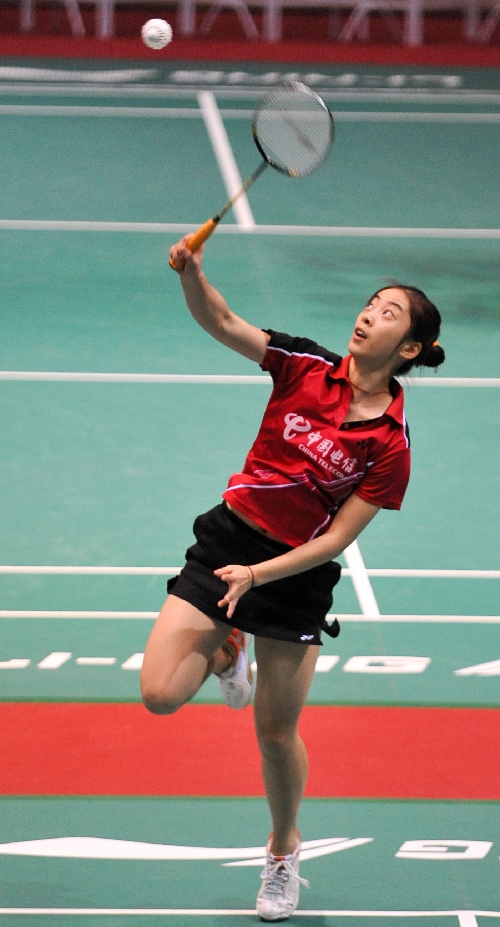 图文羽毛球全锦赛女团b组王适娴回球瞬间