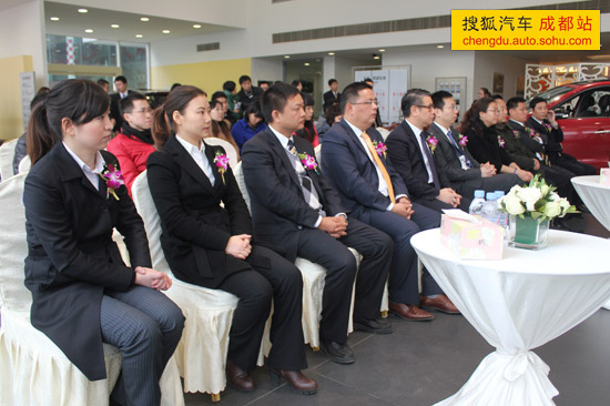 成都圈內動態 2013年1月16日,東創建國汽車集團在總部園區成都華寶