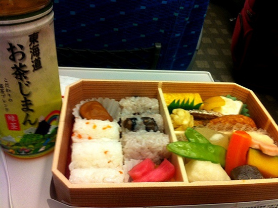 日本火车盒饭图片