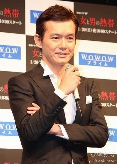 渡部笃郎参演《泡吧侦探2 演大牌政治家