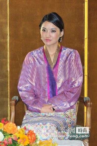 揭秘不丹倾国倾城的王后贝玛背六万爱马仕手袋