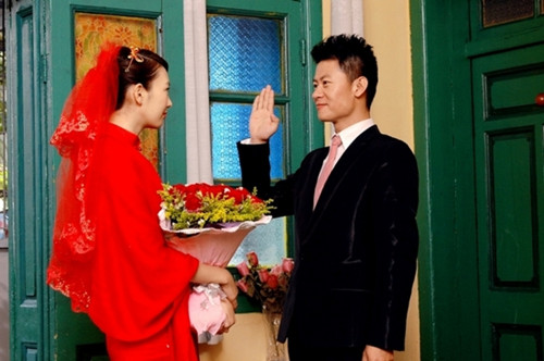 演员李健 结婚照图片