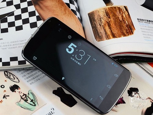 LG Nexus 4正面图片
