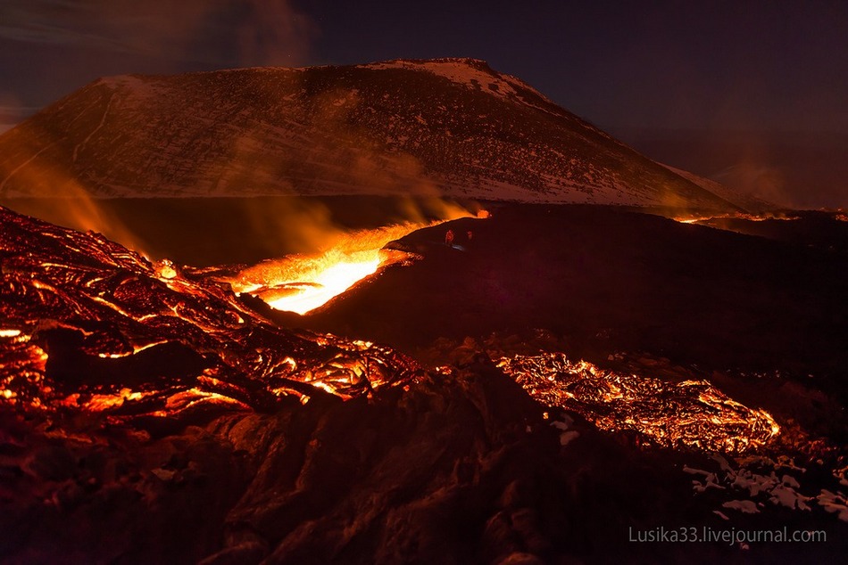 火山噴發岩漿橫流的壯觀景象(高清組圖)