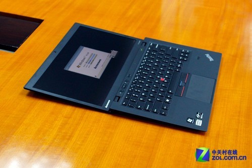 ThinkPad X1 CarbonĻſǶȿɴ180