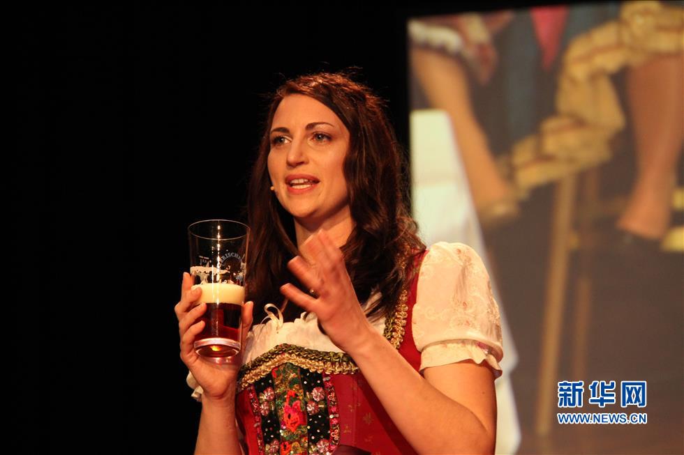 德国评出巴伐利亚2013年度啤酒女王