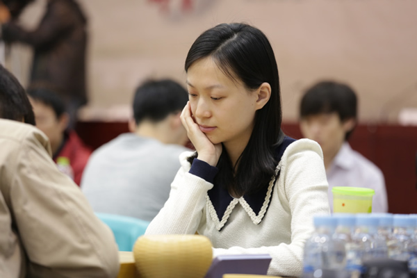 图文:名人战本选赛棋院打响 美女棋手唐奕