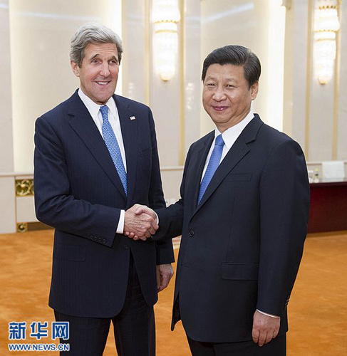 4月13日，中国国家主席习近平在北京人民大会堂会见美国国务卿克里。新华社记者 黄敬文摄