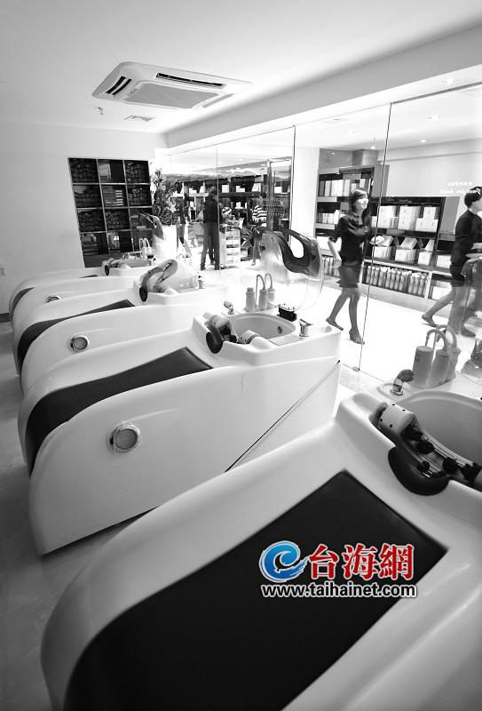 leadtime会所才有的智能洗头机