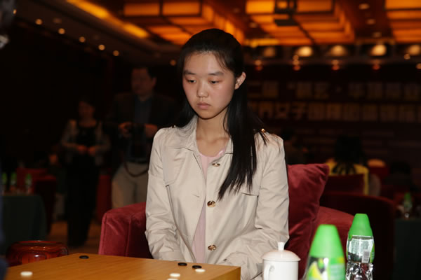 图文：华顶茶业杯女子世团赛 王晨星坐姿笔直