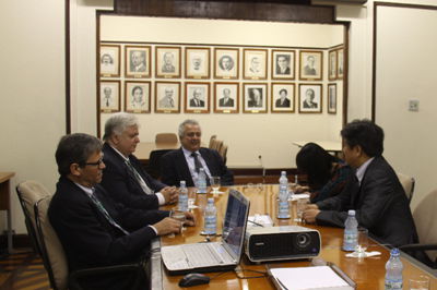 驻巴西大使李金章会见圣保罗布坦坦研究所所长卡利尔