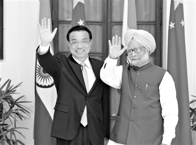 5月20日，国务院总理李克强在新德里与印度总理辛格举行会谈。 新华社记者 马占成 摄