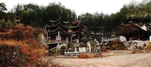 知道一下 石窟古剎——慈恩寺 天台山慈恩寺位於浙江省天台山南