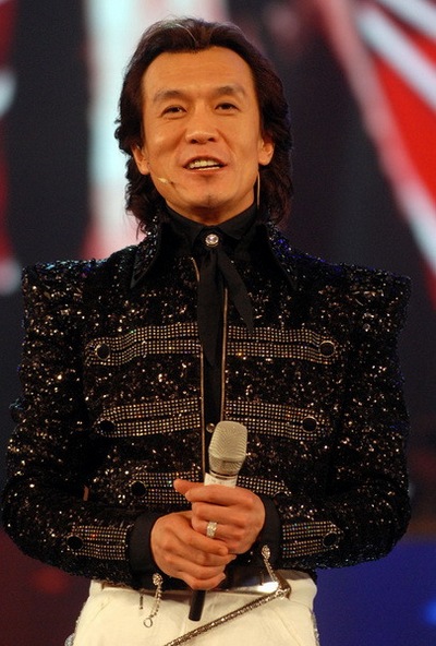 杨澜倪萍董卿领衔 揭秘春晚主播上位史