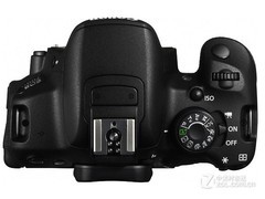 EOS 700D