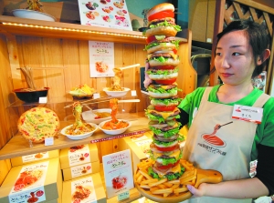 日本餐馆少英文菜单 美食模型待外宾