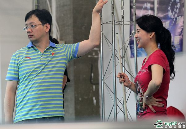 2013年8月8日下午,国奥集团杯2013世界女子9球锦标赛会外赛进行的第