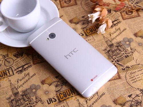 ˫˫ĺ˻ HTC One 802w3860