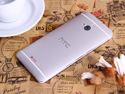 Ƶĺ HTC One 802t4000