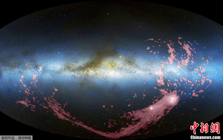2013年8月12日,nasa发布了由哈勃望远镜观测到的大麦哲伦星云和小