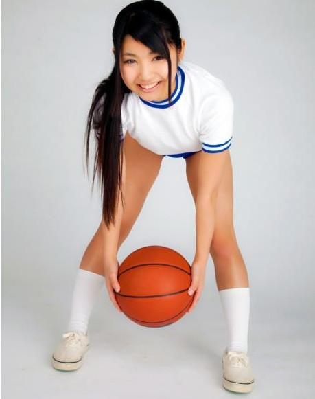 0高清:日本萌妹拍性感写真 秀运动天赋完美身材日本萌妹永井里菜近日