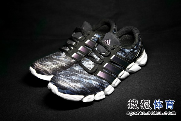 adiPure CrazyQuickЬ