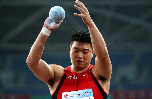 中国男子铅球图片