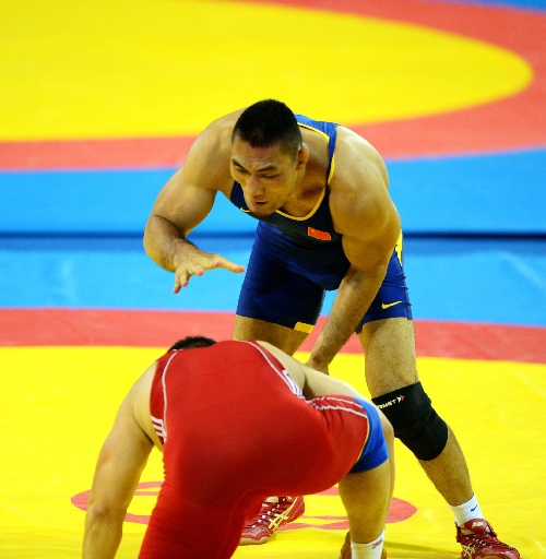 (全运会)(1)摔跤——梁磊获男子自由式120公斤级冠军     9月9日