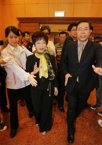 台湾立法机构负责人王金平已遭选举事务机构"中选会"注销"立法委员"