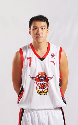 山东队长未注册缺席cba新赛季孙杰先养伤吧