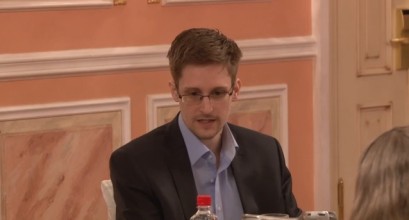 “维基解密”公布的斯诺登讲话视频截图。