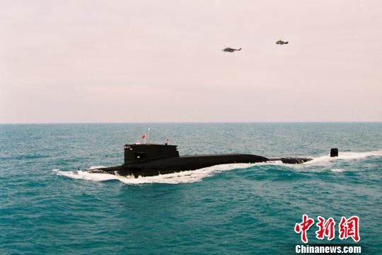 中国海军战略导弹核潜艇英姿。 李唐 摄