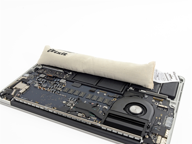 13寸视网膜MacBook Pro超详尽拆解
