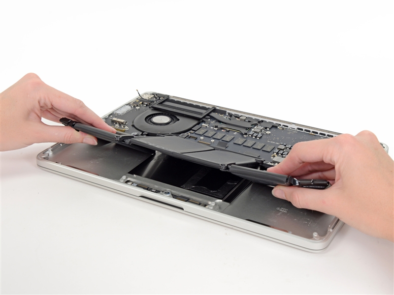 13寸视网膜MacBook Pro超详尽拆解