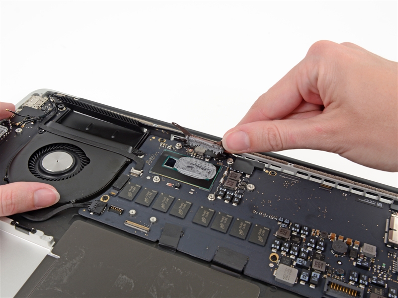 13寸视网膜MacBook Pro超详尽拆解