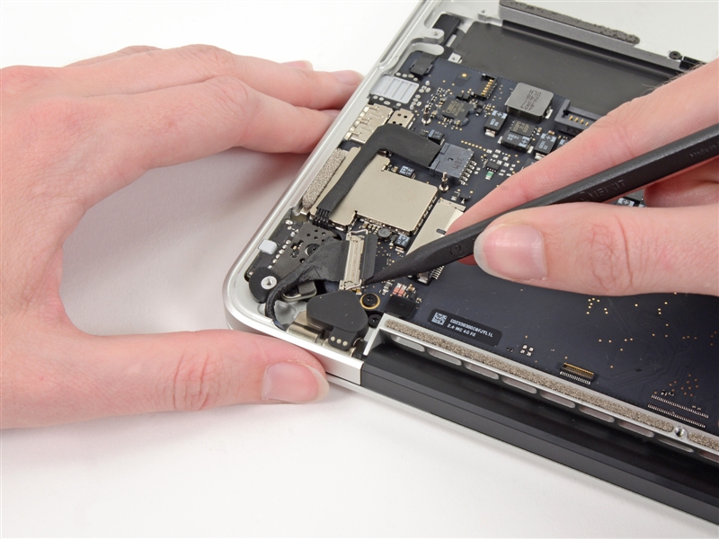 13寸视网膜MacBook Pro超详尽拆解