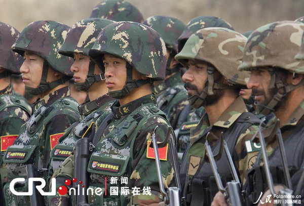 资料图:巴基斯坦和中国士兵参加联合军演