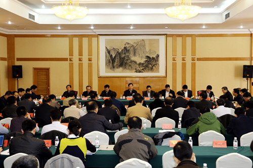 11月25日，国务院山东省青岛市“11・22”中石化东黄输油管道泄漏爆炸特别重大事故调查组在青岛召开全体会议。